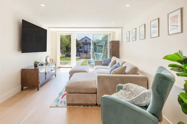 18-564-Chenery-San-Francisco-downstairs-web.webp