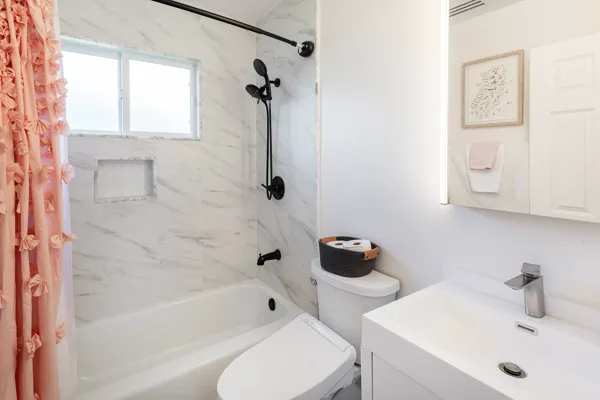 24-460-Valverde-South-San-Francisco-2bath-web.jpg