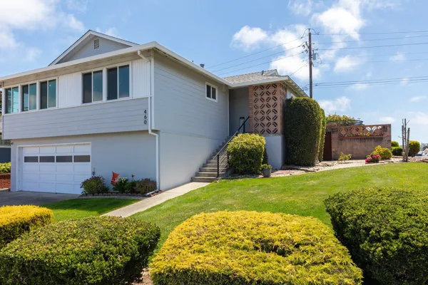 28-460-Valverde-South-San-Francisco-front-web.jpg