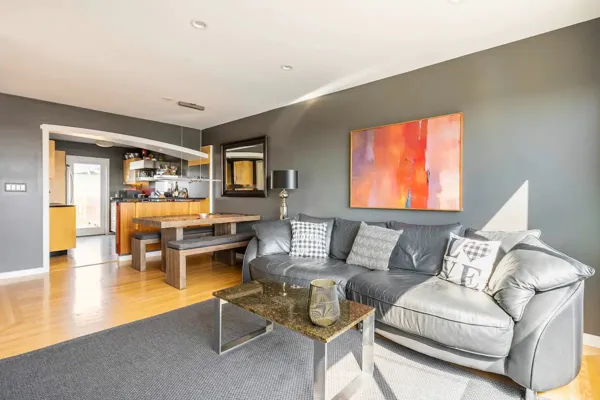 Living Room 2.jpg