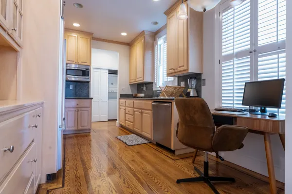 2298 North Point Apt-5.jpg
