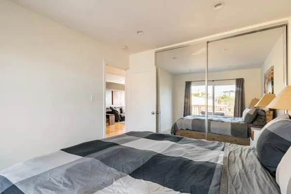Main bed to living room.jpg
