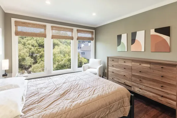 14-1739-Lake-San-Francisco-bed-web (1).webp