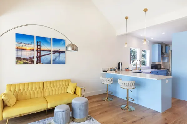 09-564-Chenery-San-Francisco-living-kitchen-web.webp