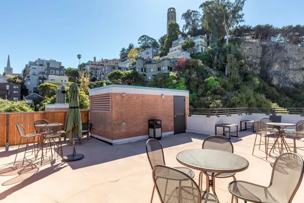 26-101-Lombard-608W-San-Francisco-roofdeck-web.webp