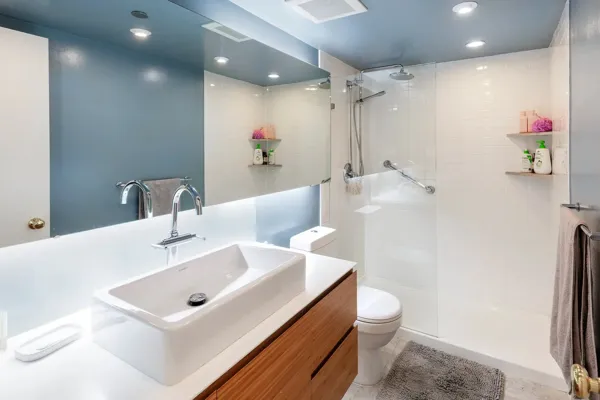 22-101-Lombard-608W-San-Francisco-2bath-web.webp