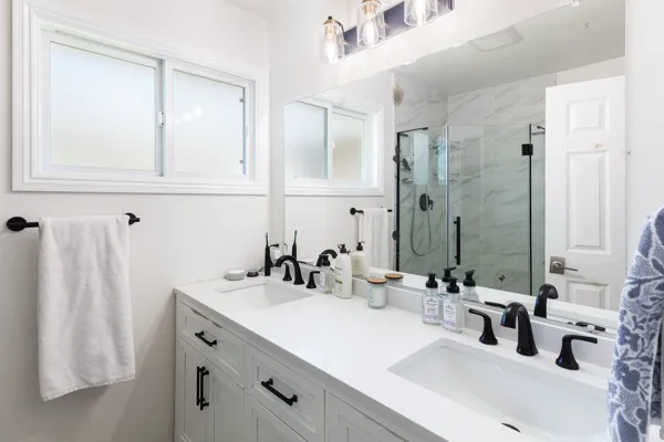 21-460-Valverde-South-San-Francisco-1bath-web.jpg