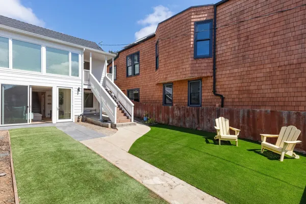 01-564-Chenery-San-Francsico-front-yard-web.webp