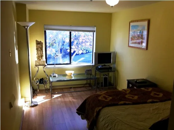 193-bedroom-1.jpg
