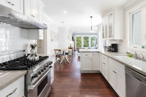 10-1739-Lake-San-Francisco-kitchen-web (1).webp
